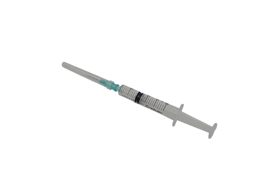 Wegwerp injectiespuit 2.5ml, per 100 met naald